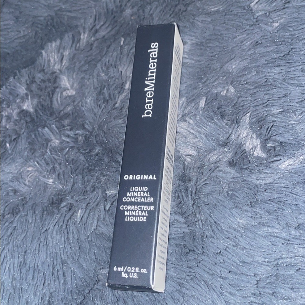 bareMinerals Original Liquid Mineral Concealer - Black and White